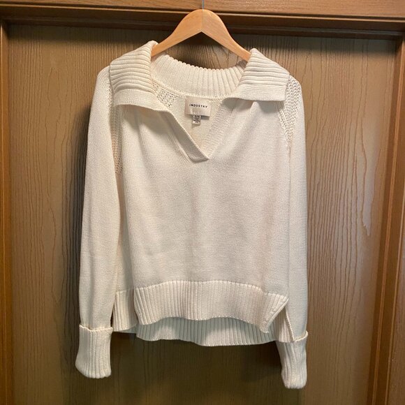 Women's Cream Size XL Notch-Neck Sweater Minimalist and Classic - Picture 1 of 4